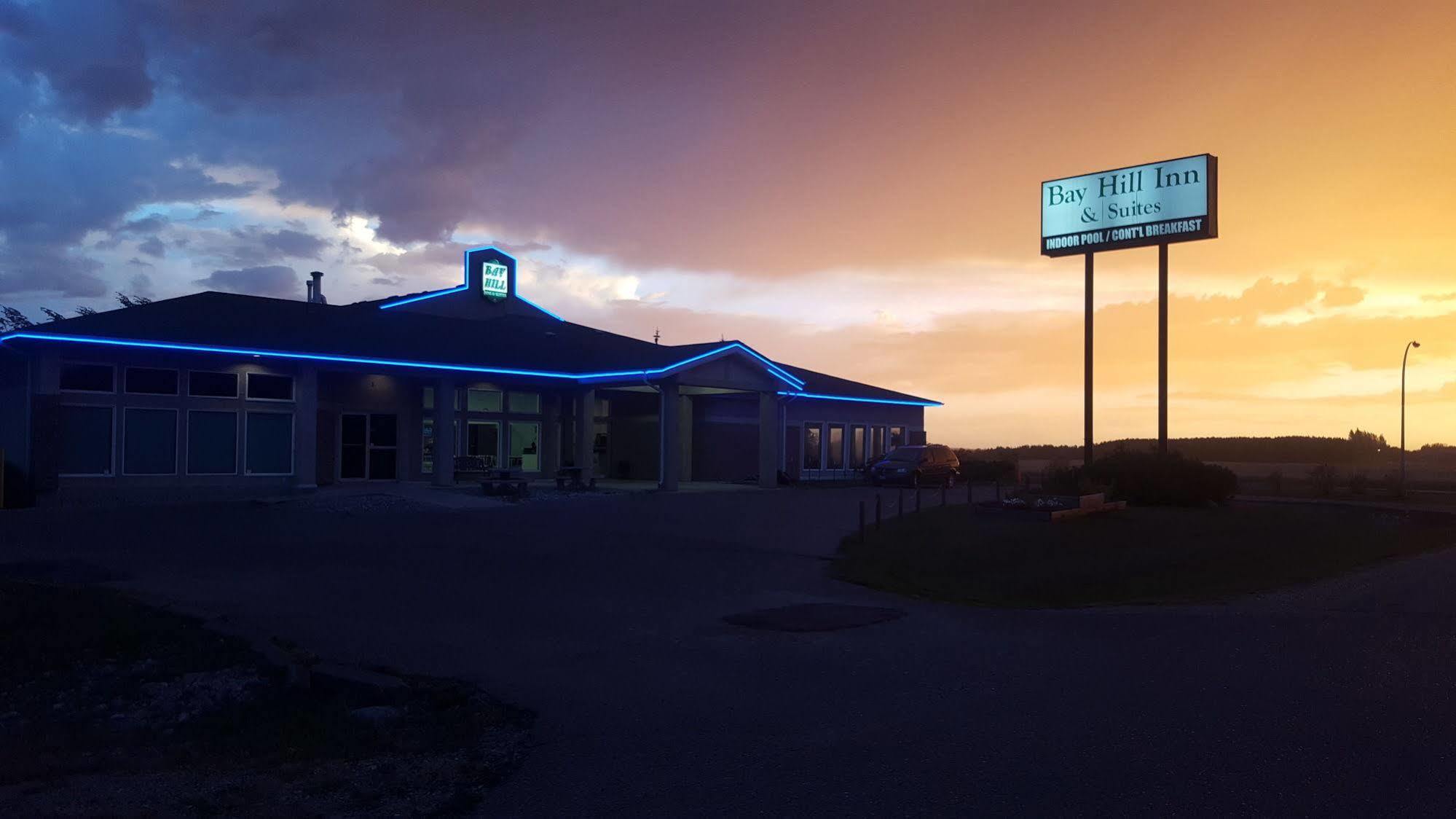 Bay Hill Inns & Suites Neepawa Exterior foto